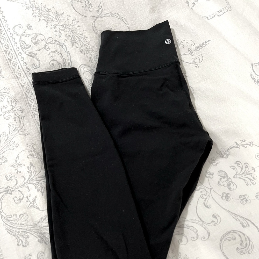 Lululemon Wunder Under Leggings Sz 6 28”